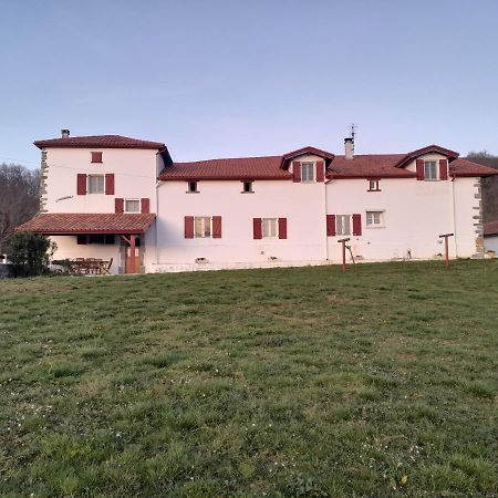 Gite A La Ferme Larranda Suhescun Zewnętrze zdjęcie