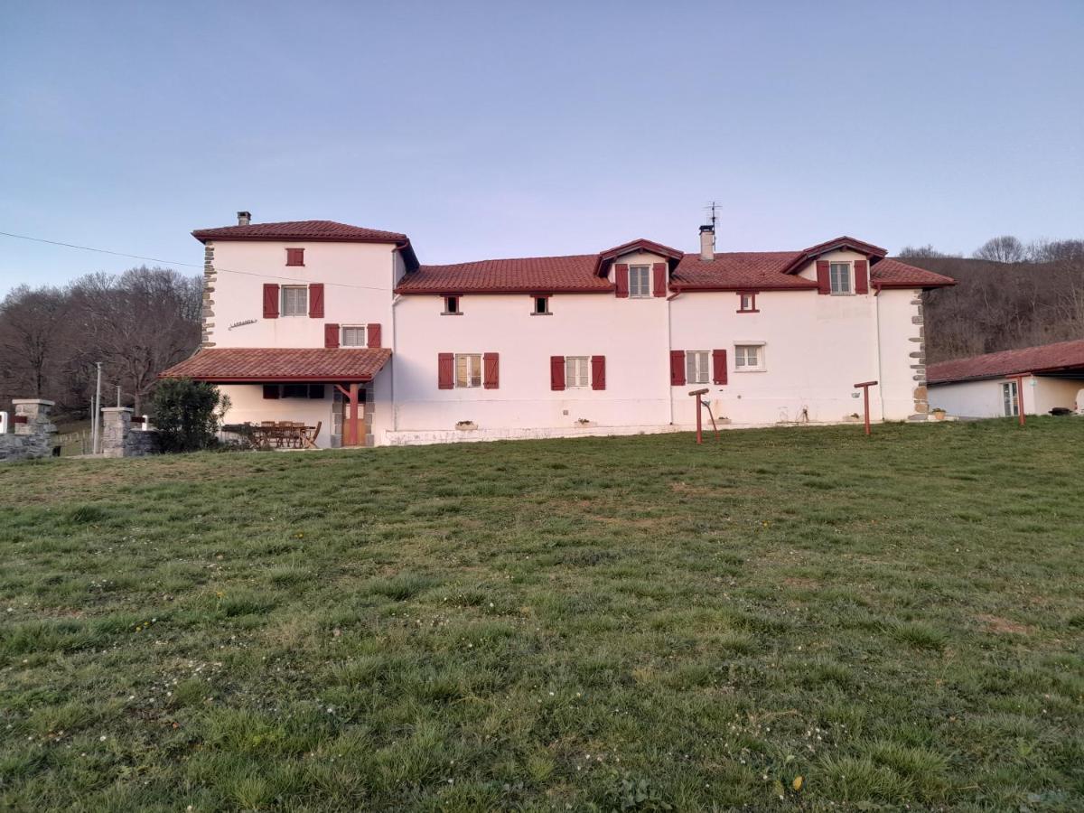 Gite A La Ferme Larranda Suhescun Zewnętrze zdjęcie
